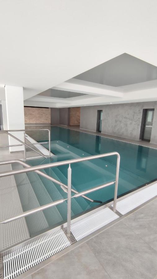 Studio 20Qm Mit Balkon Und Innenpool - 22030 Schluchsee Buitenkant foto